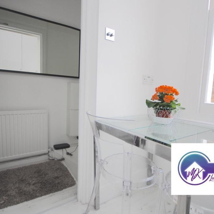 1 Bedroom Room in Flat Share To Rent - Photo 1