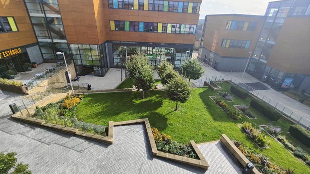 2 bedroom apartment to rent - Photo 1