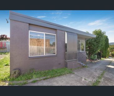 4/70 Lusher Road, Croydon, Vic 3136 - Photo 5