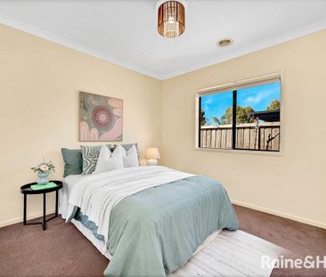 Stop Scrolling - Photo 2