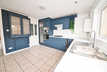 3 bedroom townhouse to rent - Photo 3