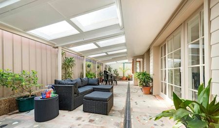 Four Bedroom Grand Federation home - Photo 4