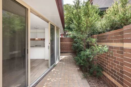 Newly updated split-level home in Inner West pocket - Photo 3