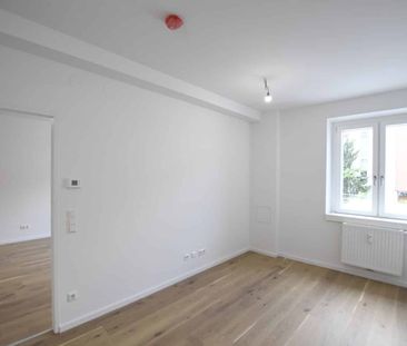 Erstbezug nach Sanierung: Schöne 2 Zimmer-Wohnung mit separater Küche - Foto 1
