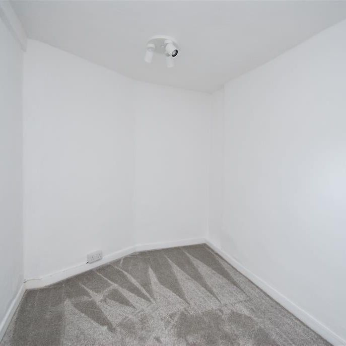 Grosvenor Place, BATH - Photo 1