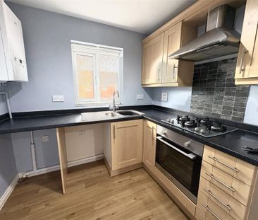 2 bedroom flat to rent - Photo 4