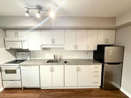 For Lease - 30 Herons Hill Way Unit# 504, Toronto, Ontario - Photo 4