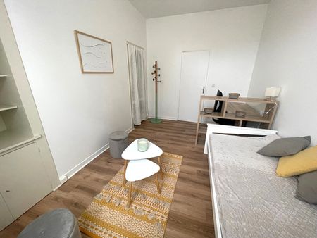 Location Appartement 1 pièce 25m² - Photo 3