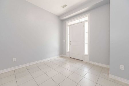 For Lease - 7 Lakefront Drive, Hamilton, Ontario - Photo 2