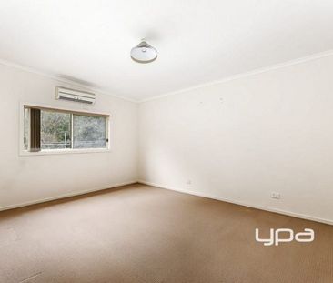 Perfect location! - Photo 1