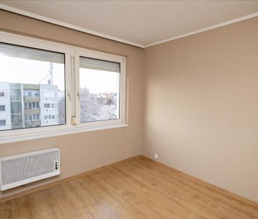 Kiadó újszerű állapotú lakás - Szolnok - Photo 4