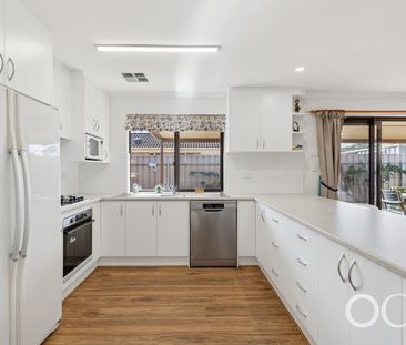 Open the Door to Easy-Care Living with Modern Comfort - Photo 4