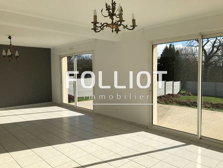 A louer : Maison 7 Pièces St Etienne En Coglès - Réf.245CV - Photo 4