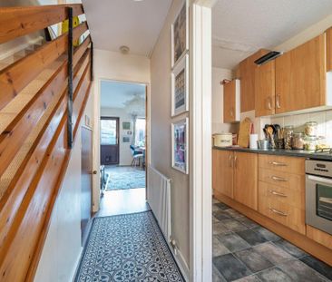 2 bedroom terraced house to rent - Photo 1