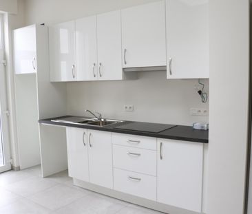 Gerenoveerde woning met 2 kamers te Dilbeek - Photo 2