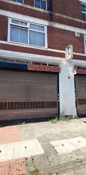 £1,250 PCM, Large Retail Property to Let in Broad Street, Barry, Vale of Glamorgan, CF62 7AD - Photo 1