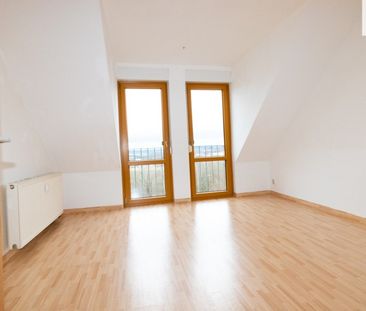 Gemütliche 4-Raum-Wohnung im Dachgeschoss im schönen Wohngebiet von... - Photo 4