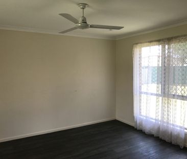 Easy walk to all amenities. - Photo 1