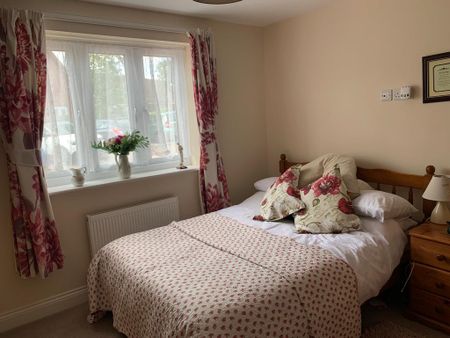 2 bedroom ground floor flat to rent - Photo 3