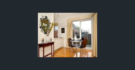 QUALITY AND CONVENIENCE IN PRIME LOCATION - Photo 4