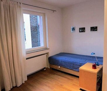 Zeitlose, möblierte Wohnung mit Balkon in der Kölner Südstadt - Photo 6