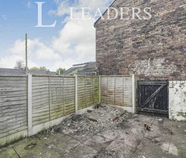 2 bedroom terraced house to rent - Photo 4