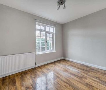 Lautrec Way, Aylesbury, HP19 - Photo 4