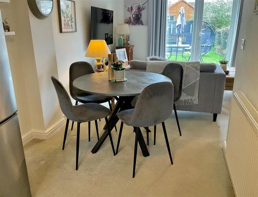 2 bedroom house to rent - Photo 1