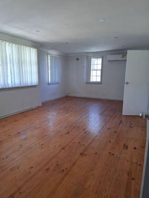 FOR LEASE - 3-BEDROOM HOME IN BLACKETT - Photo 1