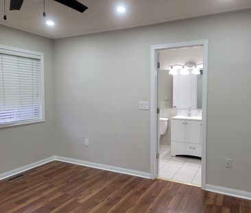 For Lease - 20 Bowsfield Drive, Brampton, Ontario - Photo 4