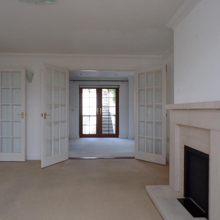 4 bedroom detached house to rent - Photo 1