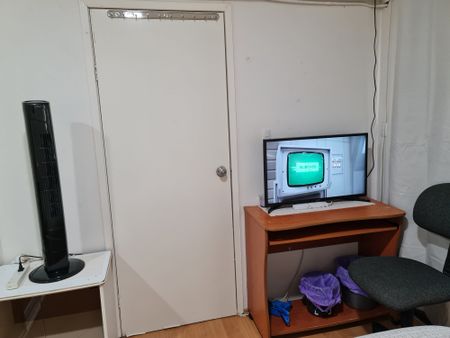 Cabramatta - Photo 4