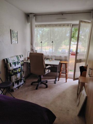 Loue chambre pour étudiant proche du tramway - Photo 3