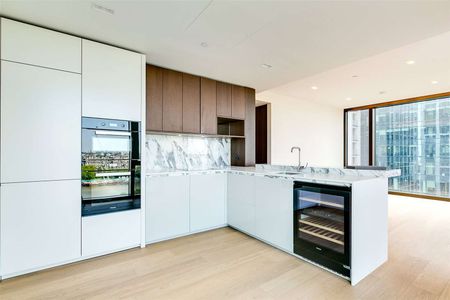 Spacious, corner, one bedroom apartment with a large balcony overlooking the River Thames and London Eye. - Photo 4