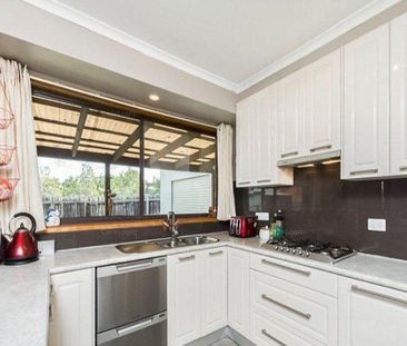 FAMILY HOME IN QUIET COURT - Photo 6