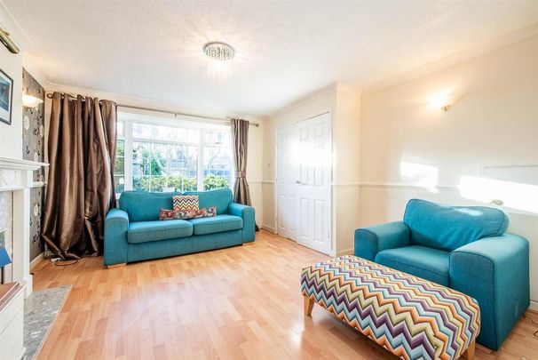 3 bedroom semi-detached house to rent - Photo 1