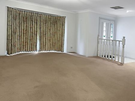 78 Sternberg Street, Kennington - Photo 3