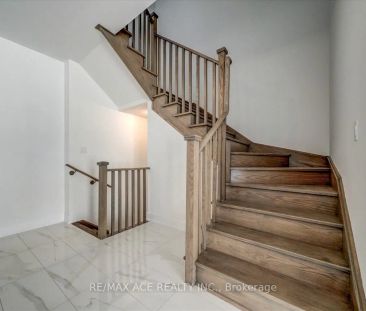 Condo Townhouse For Lease | E9033646 - Photo 6