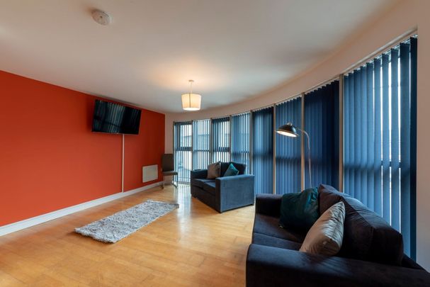 2 Bed Flat, Beck Street, NG1 - Photo 1