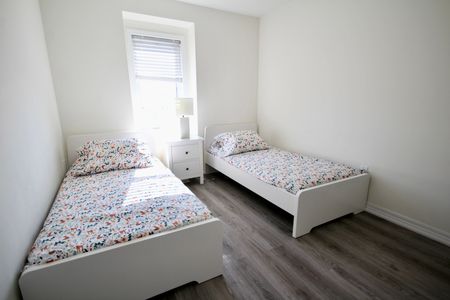 For Lease - 119 Stork Street, Oakville, Ontario - Photo 4