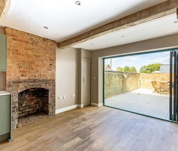 1 bedroom detached house to rent - Photo 2