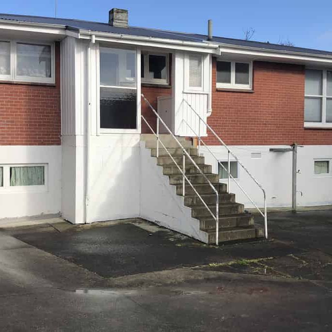 Spacious Family Home - Photo 1