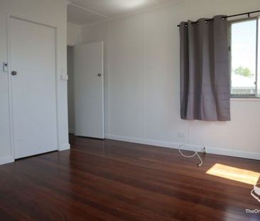 NEAT AND TIDY, SUPER CONVENIENT LOCATION! - Photo 5