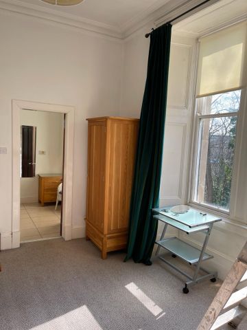 Studio Flat, Kelvin Drive, G20 - Photo 2