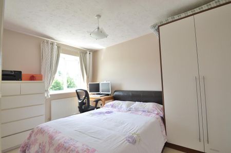 3 bedroom semi-detached house to rent - Photo 3
