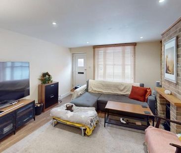 2 bedroom end of terrace house to rent - Photo 6