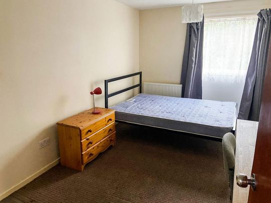 3 bedroom end of terrace house to rent - Photo 1