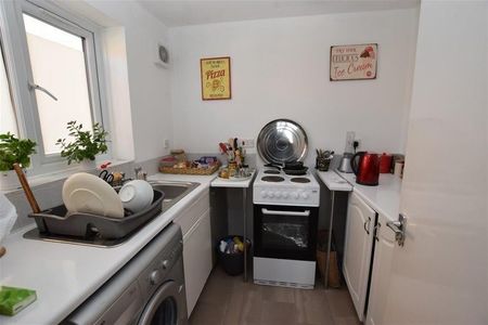 Studio Flat, Alan Hocken Way, E15 - Photo 5