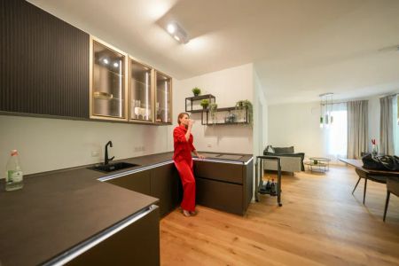 Moderne 2-Zimmer-Wohnung mit Balkon und traumhaftem Ausblick auf die Waldau! - Photo 3