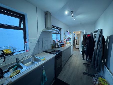 Donegall Road, South Belfast, Belfast, BT12 5NE - Photo 5